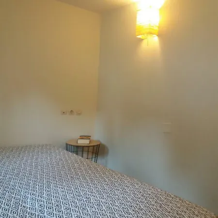Absolute Apartment *